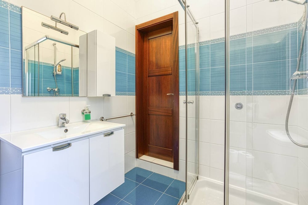 St James the Traditional 4-bed Townhouse Terrace