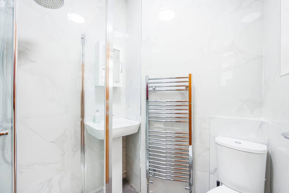 3 Bed 3 Bathroom Flat in Kensington A