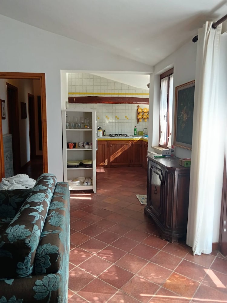 Serene Italian Retreat in Monte Caminetto, Rome Casa Airone