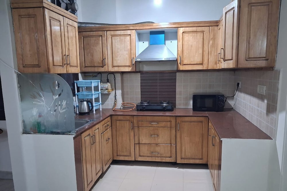 Metrolink Apartment & Suites-East Of Kailash