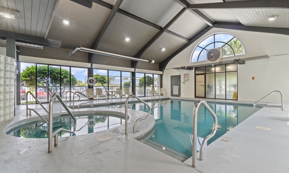 Pelican Pointe 1203