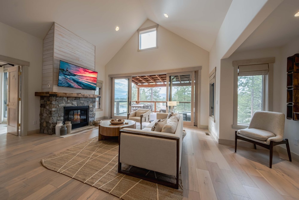 Wilderness Club Haven for 12!