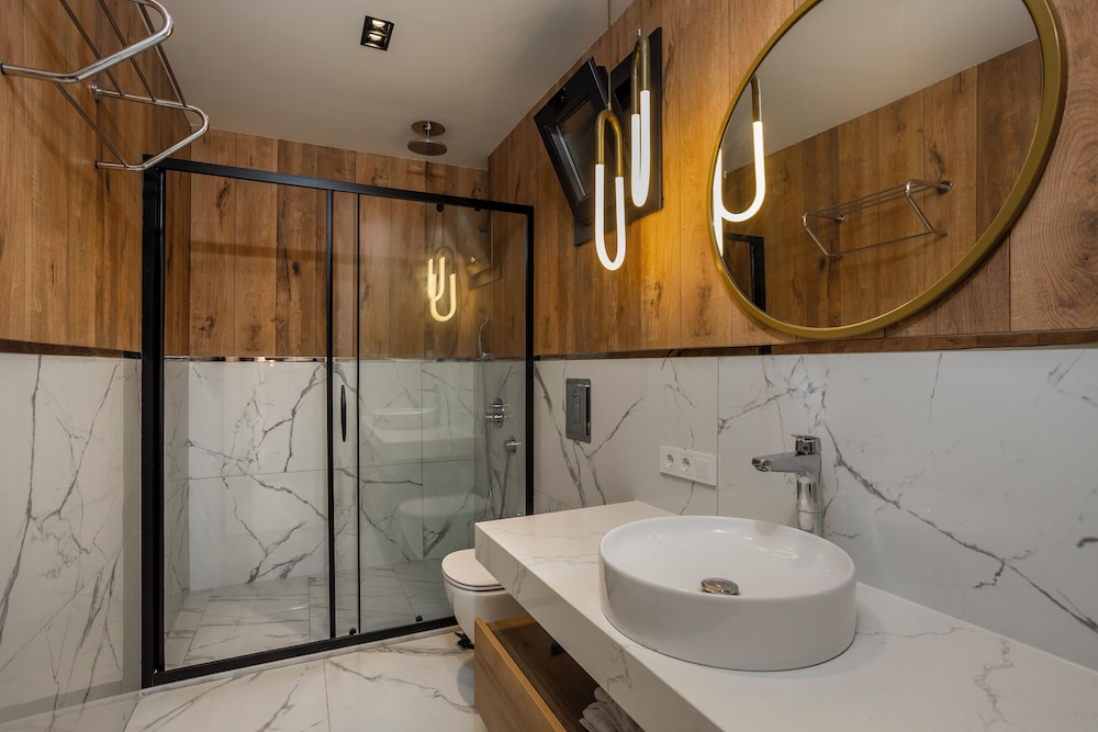 Luxury Garden Suites