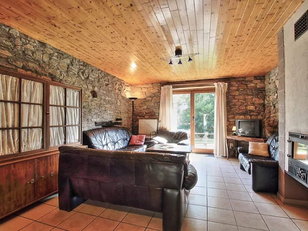 Rustic Holiday Home in Sainte-ode With Garden