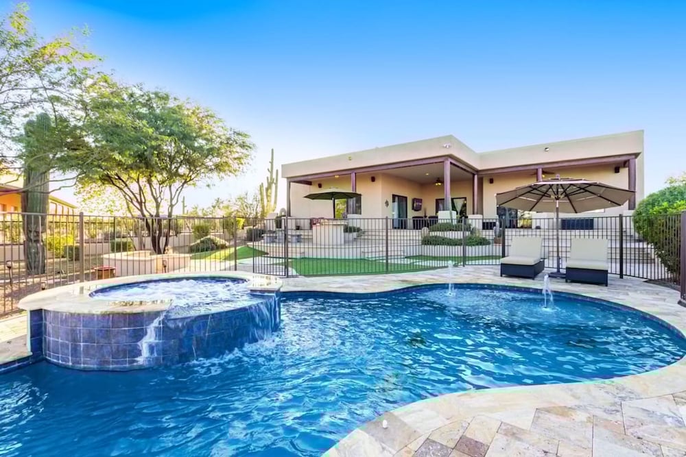 Desert Foothils Rustic Resort Oasis w Pool Spa