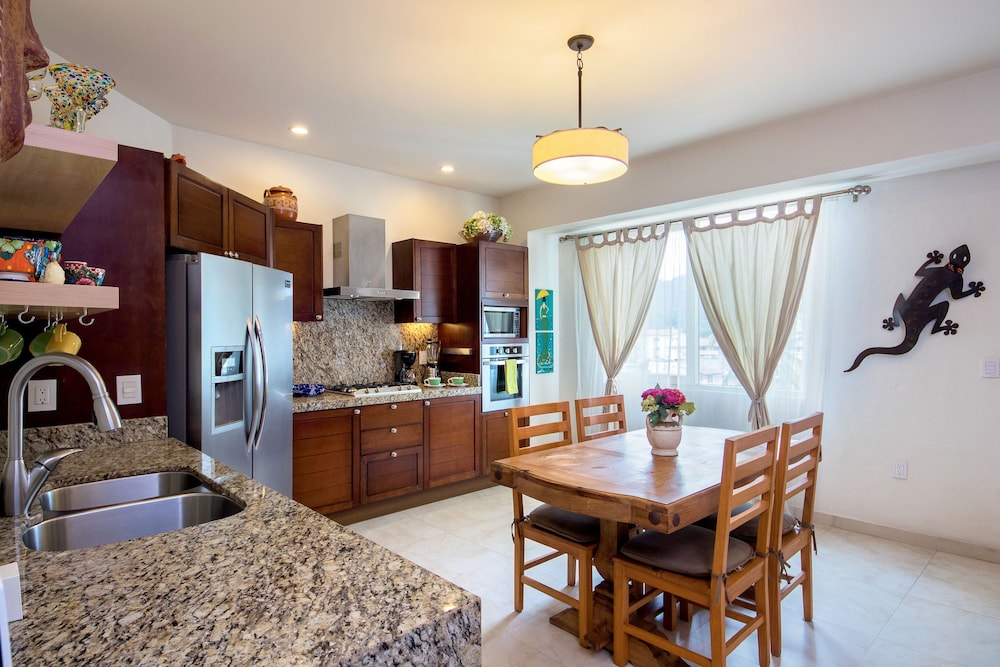 Puerto Vallarta Vacations - V399 Condo in Puerto Vallarta - Property Image 10