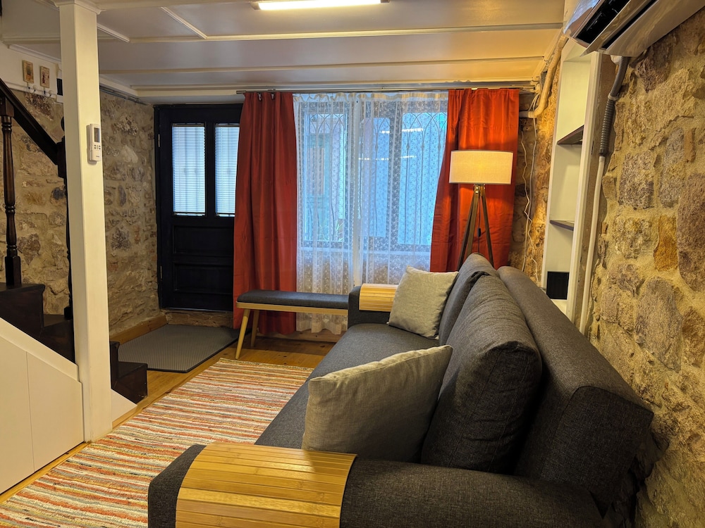 Idor Guest House