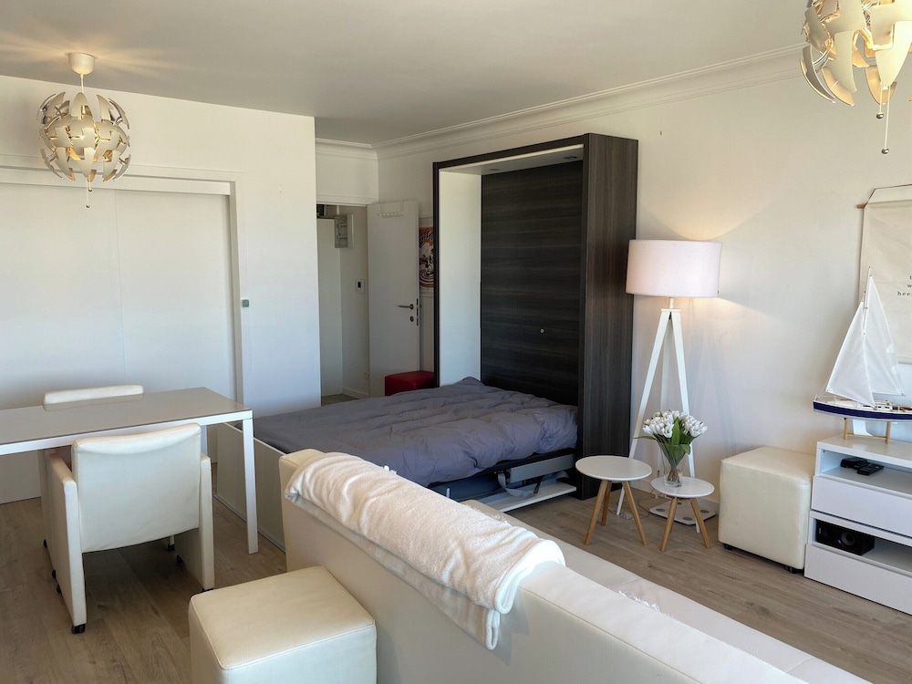 Sea-view Apartment in Nieuwpoort