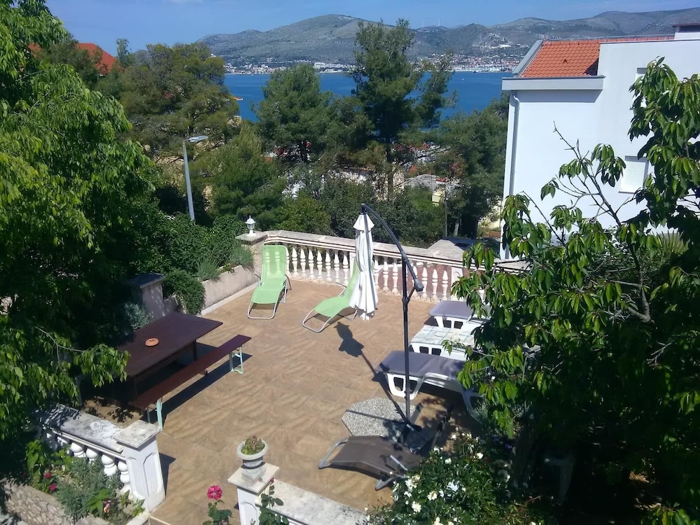 Huge terrace with sea view of the bay view 2
