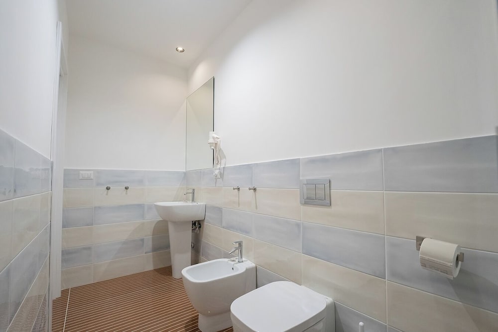 B&B Le 4 Stagioni Dante's Suites by ClaPa Group Dislocated Hospitality