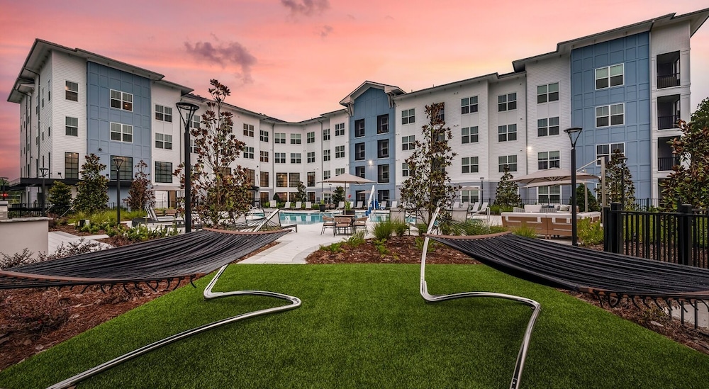 Landing Amazing 1bd, Yoga Studio, Clubhouse