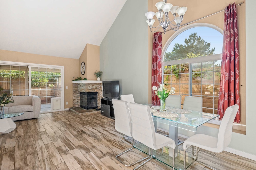 Spacious Retreat w Modern Decor and Private Yard