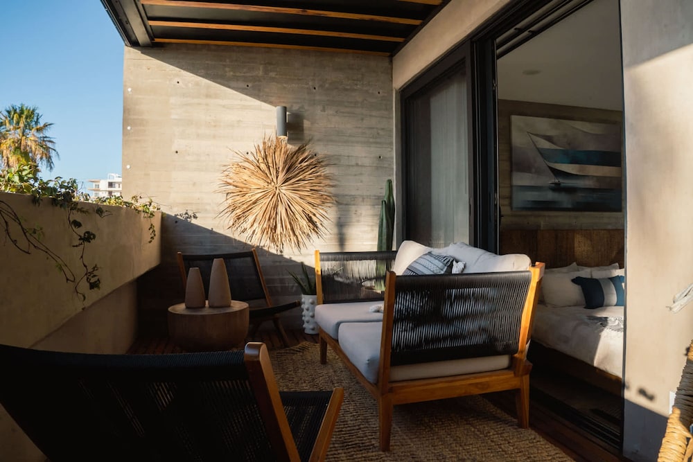 w Bright 2BR Apartment w Seaview in La Paz