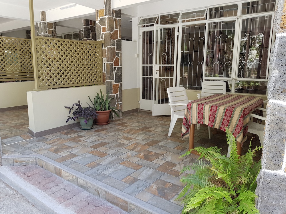 Pereybere Beach Apartments