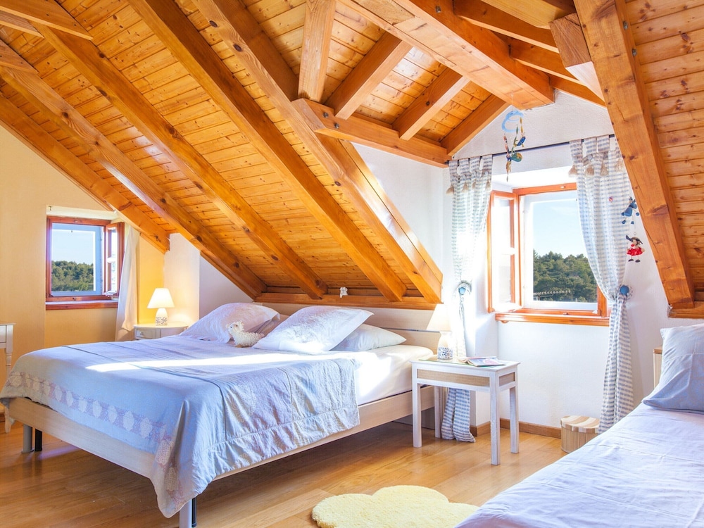 Heritage Villa near Milna with Private Swimming Pool view 4