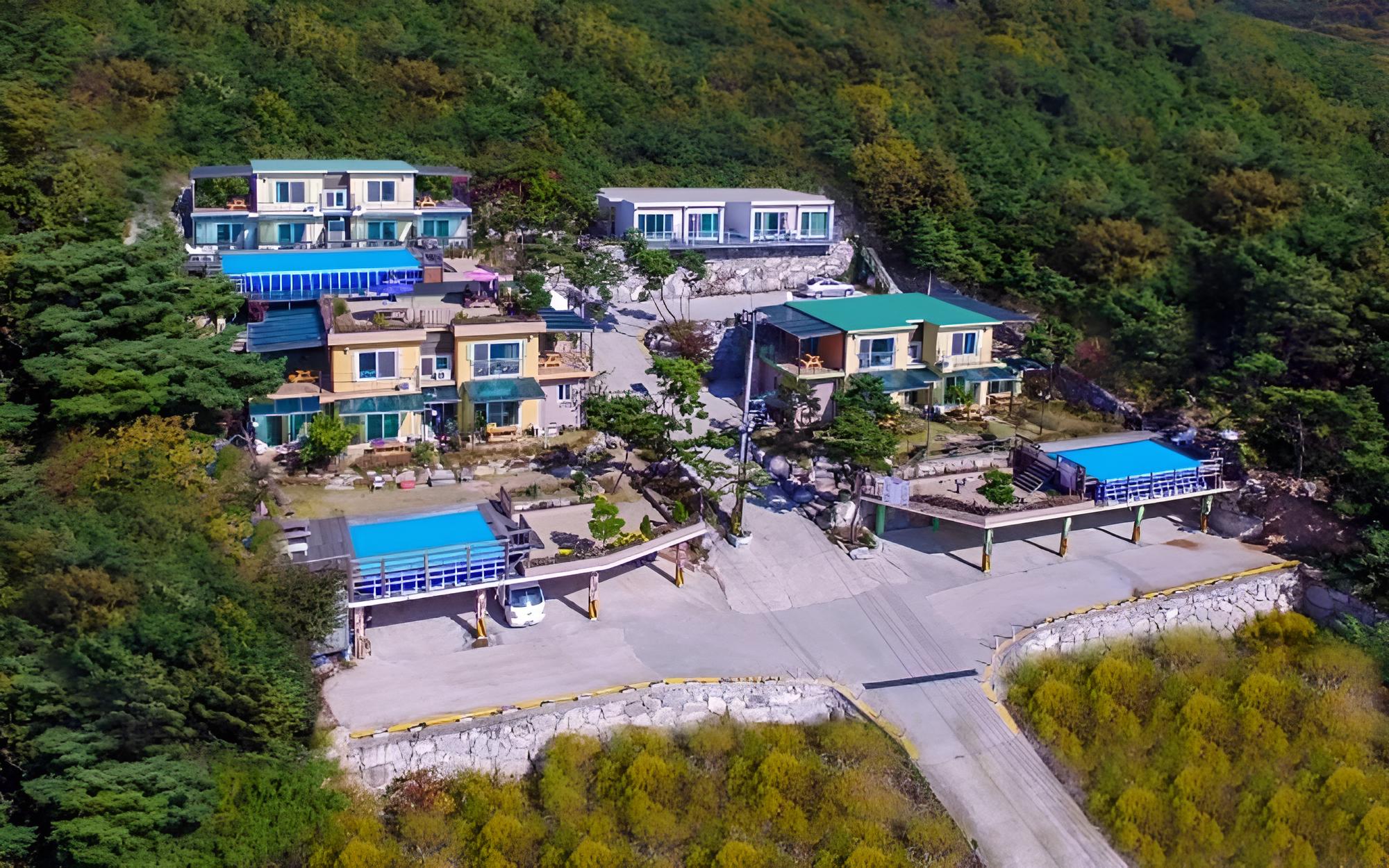 Seokmodo Haebichi Pension