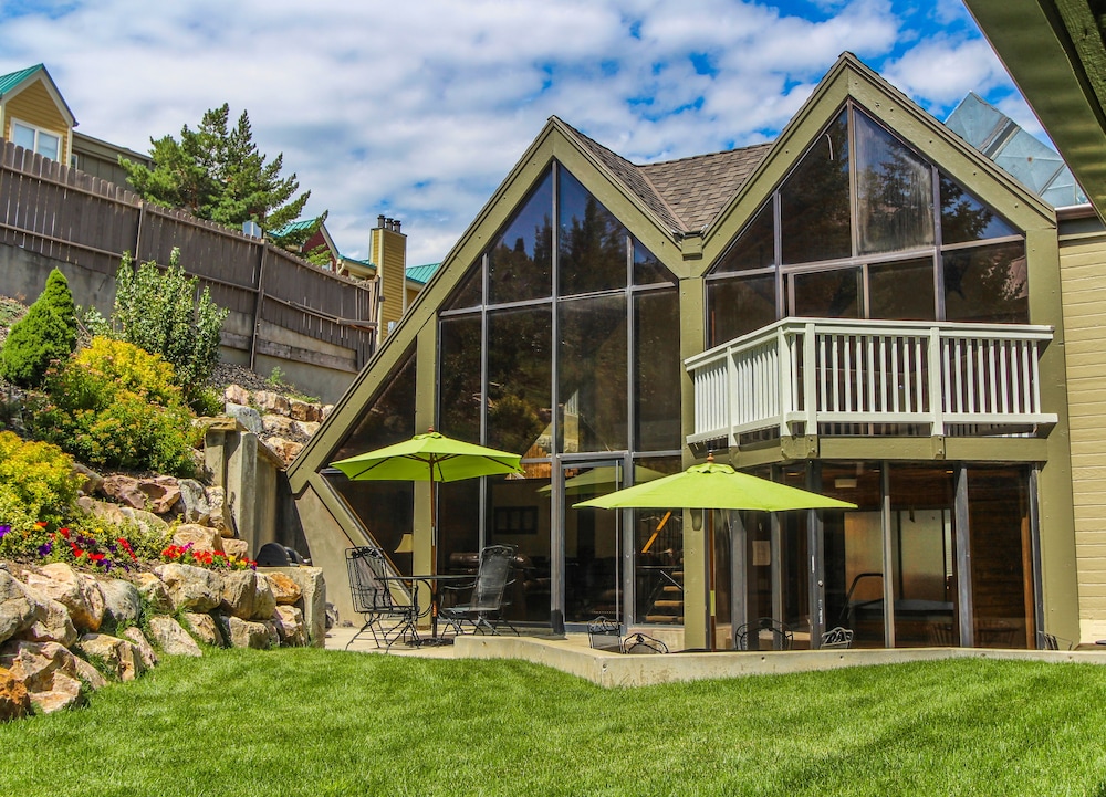 Skiers Lodge