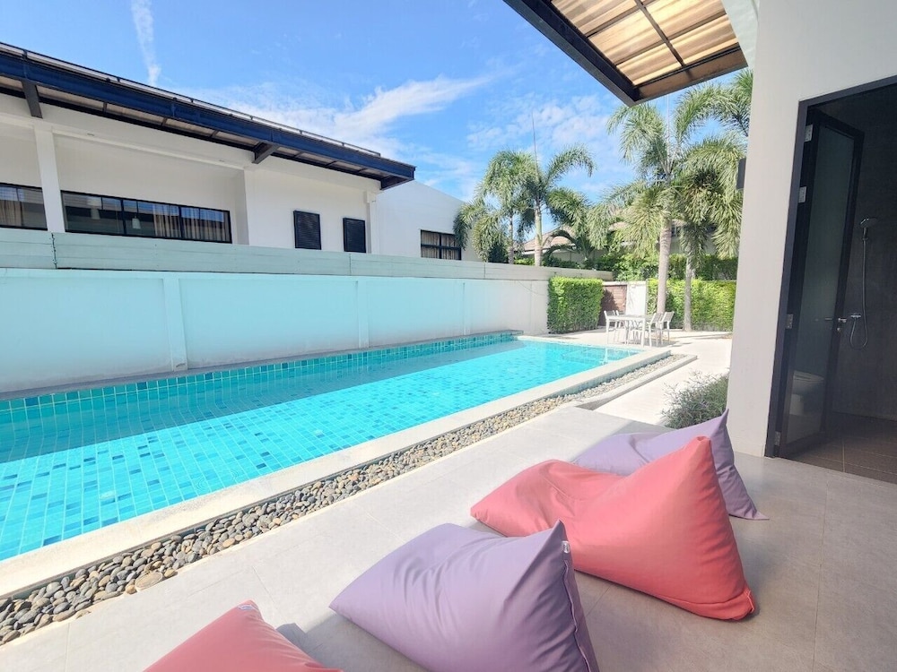 WE by Sirin Pool Villa Huahin