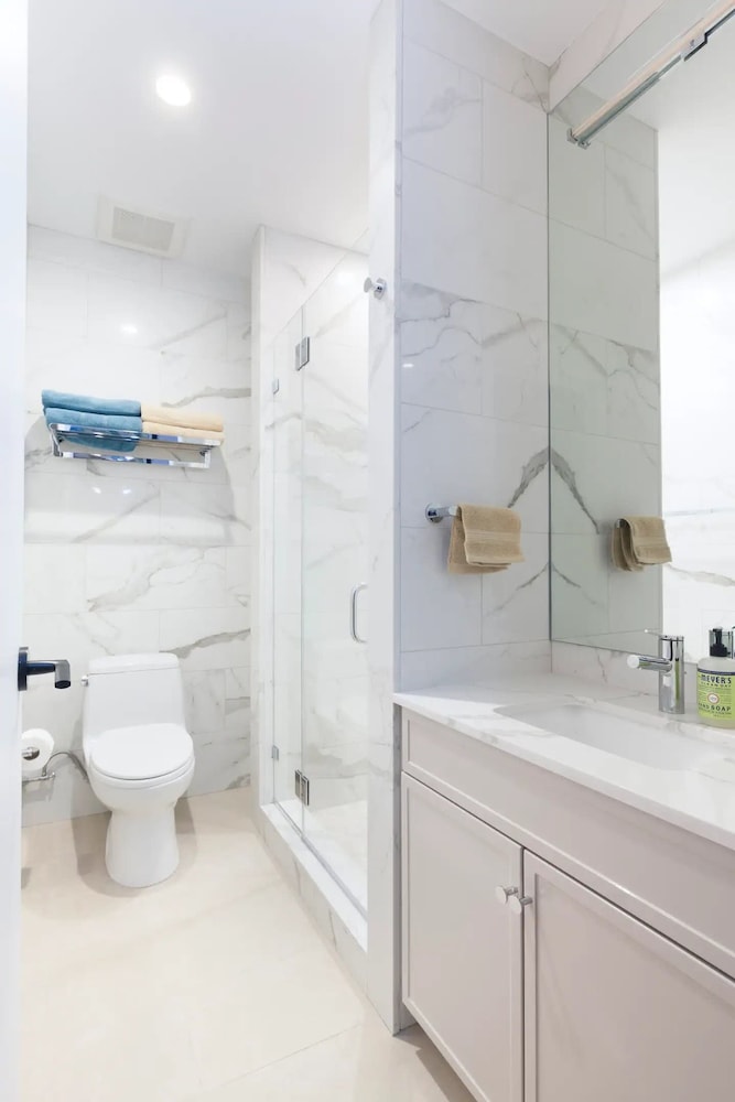 Gardenstone by Rovetravel Duplex w Private Patio