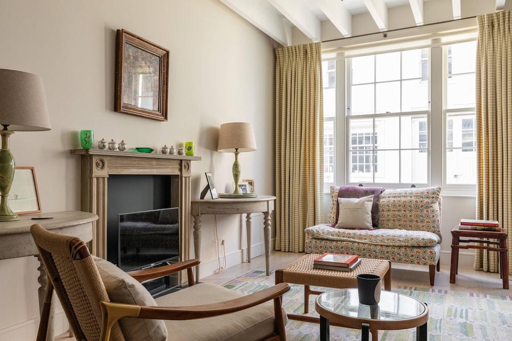 Cranley Mews VI by Onefinestay