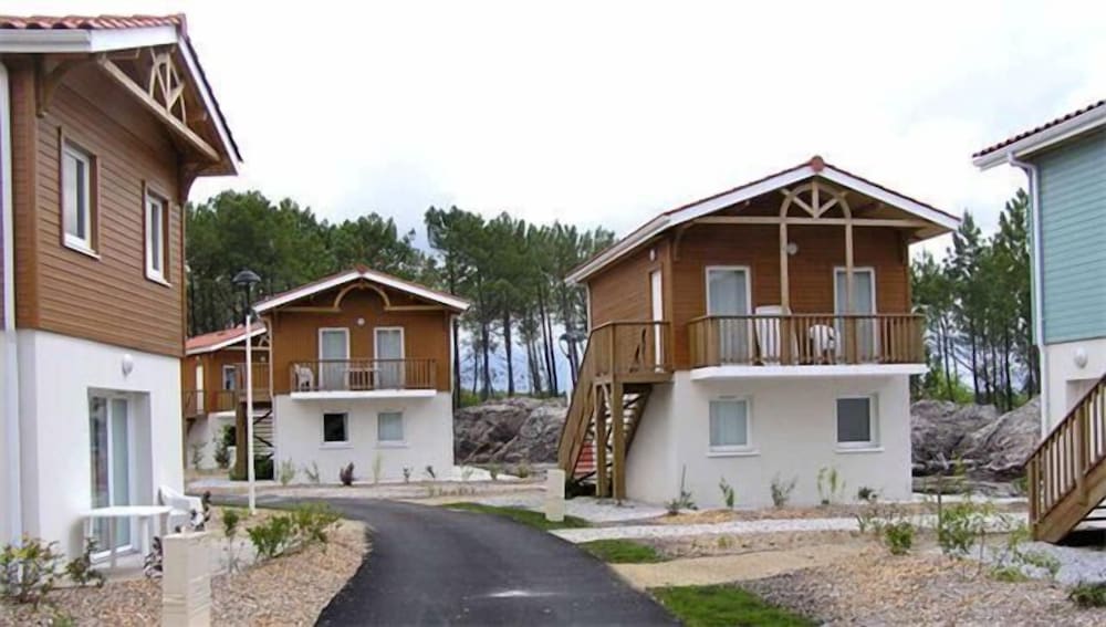 Laouchet le Hameau des Grands Lacs
