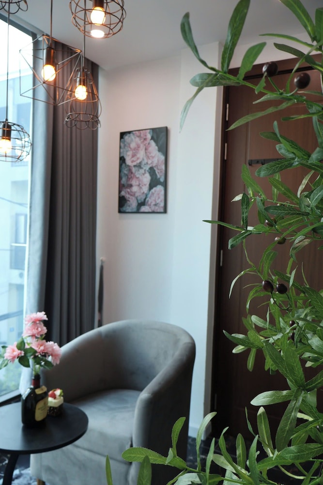 The Grand Diamond C Hotel