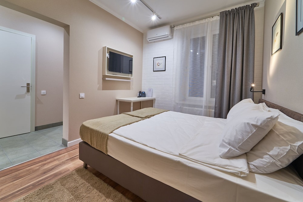 ArtBox Hotel