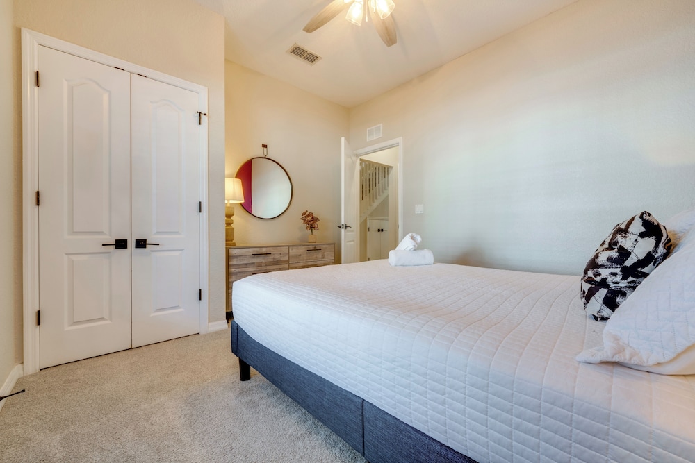 Explore WDW From Coral Cay Resort! Home w/ Lanai