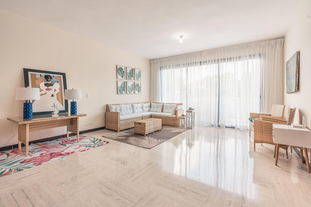 Apartment w 2BR Close to the Beach at Portillo X view 5