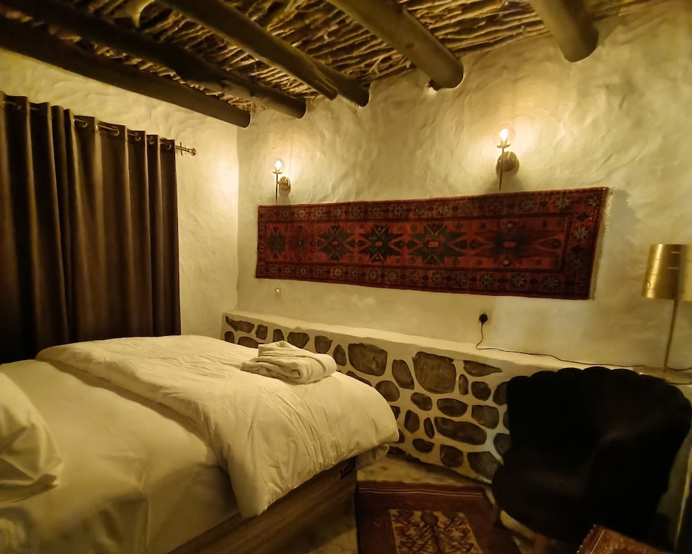 2 Bed Chalet - Yasam Cloud Nine And a Half Hunza view 3