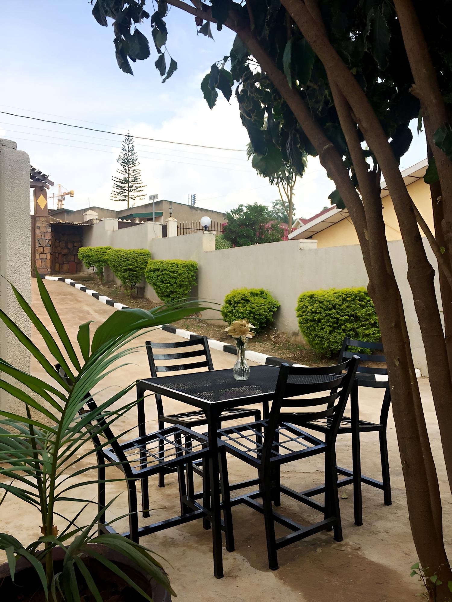 Happy Home and Dine view 4