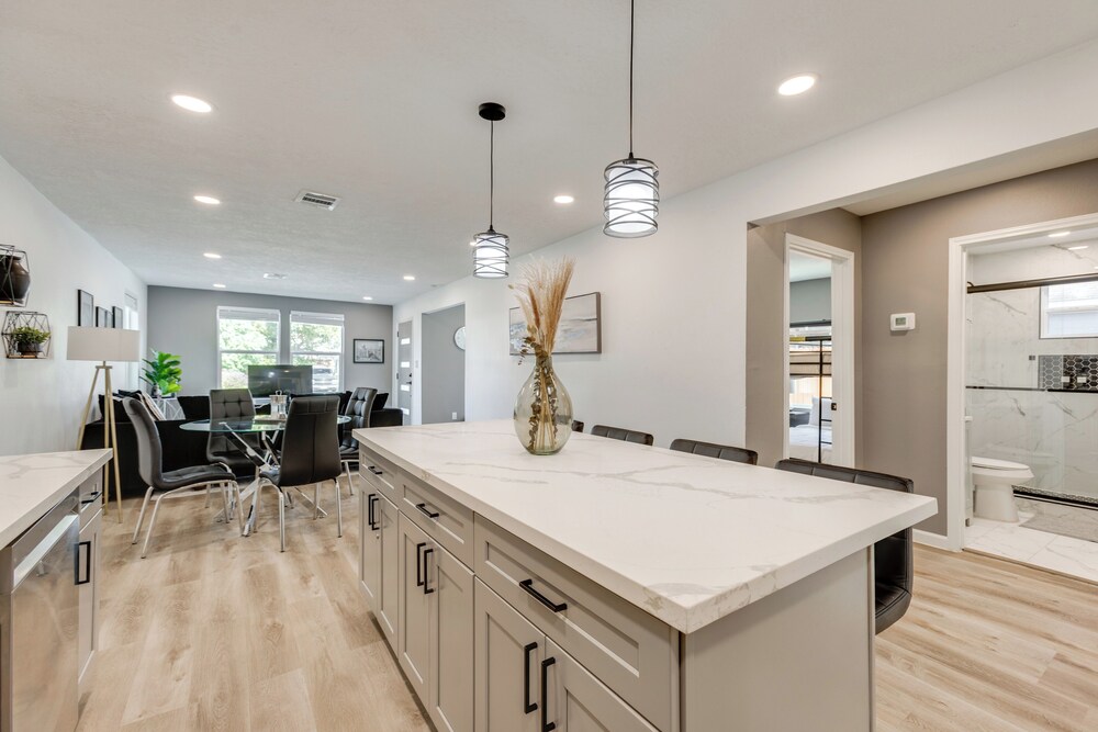 Updated Home w/ Hot Tub in Houston's Northside!