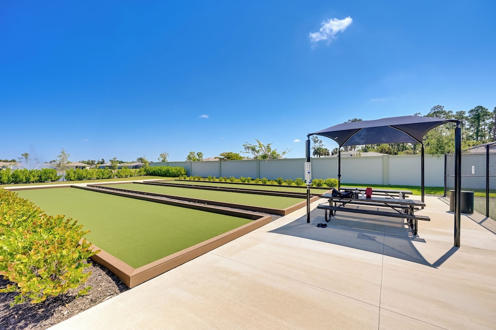 Pet-friendly Naples Home w/ Resort-style Pool