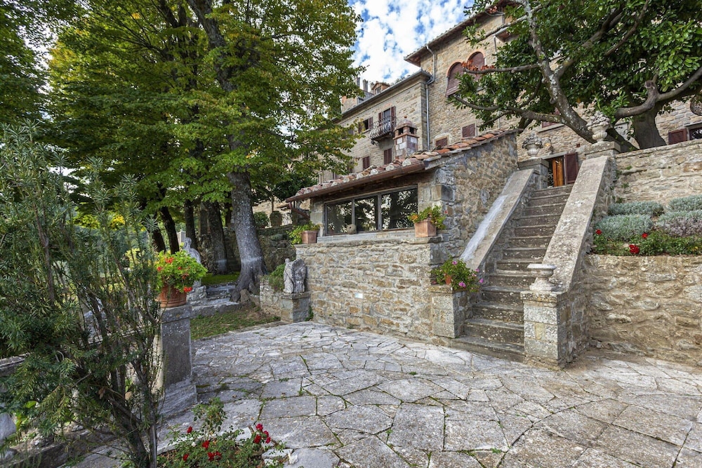 Belvilla by OYO Villa Torreone