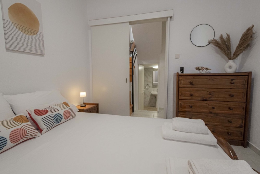 Greenwood Maisonette by Rentalspro - Fourka Beach