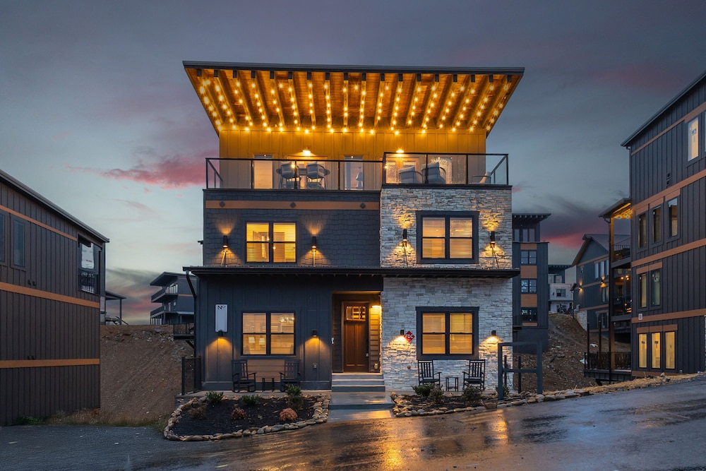 Pigeon Forge Large Cabins