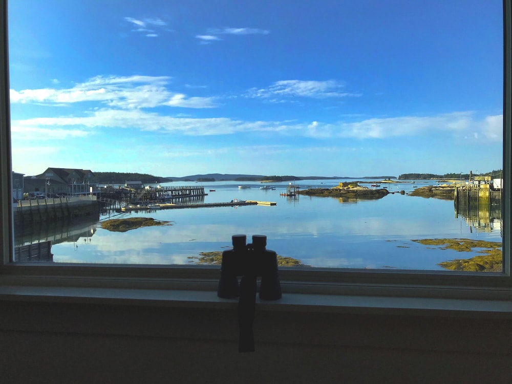 Inn on the Harbor