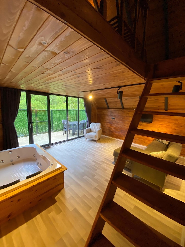 Tozkaban Bungalov