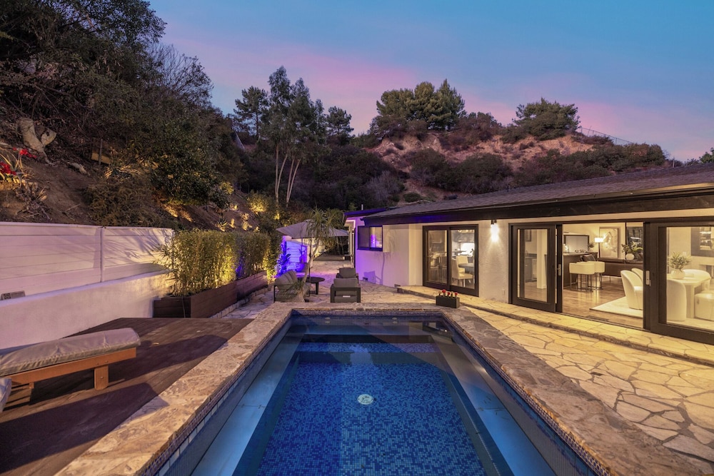Shirley Lane- Elegant Mid-century Oasis With Pool & Canyon Views