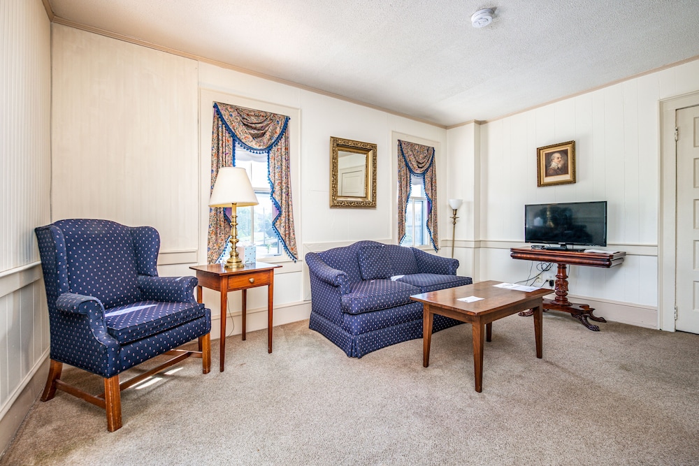Wayside Inn