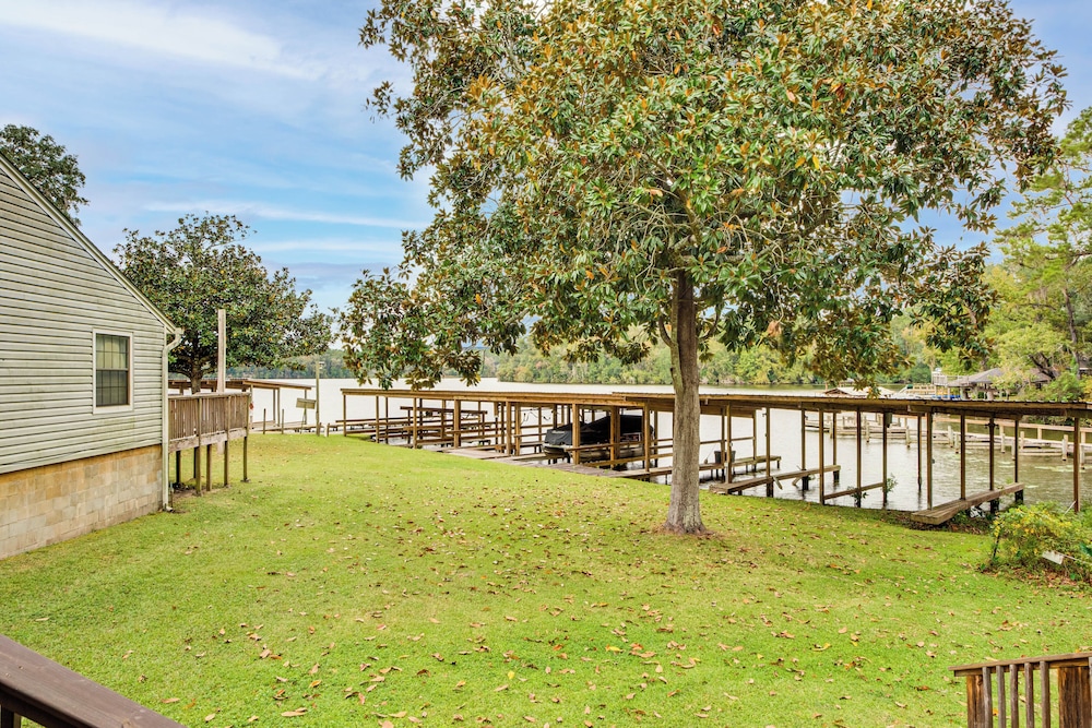 Lake Talquin Townhome at Whippoorwill Lodge!