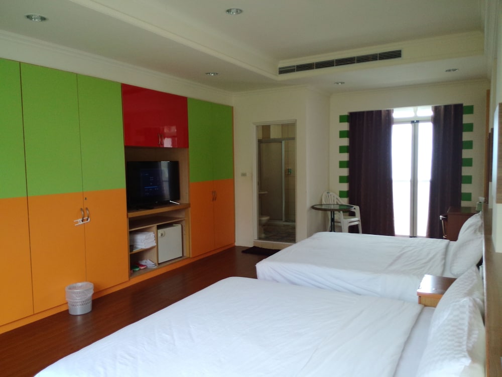 Caitlyn Hostel