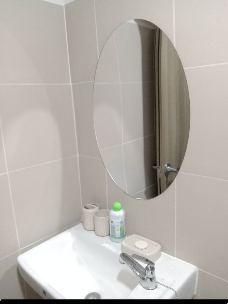 Luxurious Bayview 2BR Near MOA Picc CCP Free Wifi