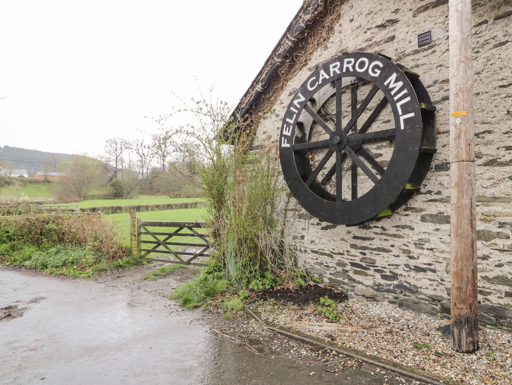 The Mill House