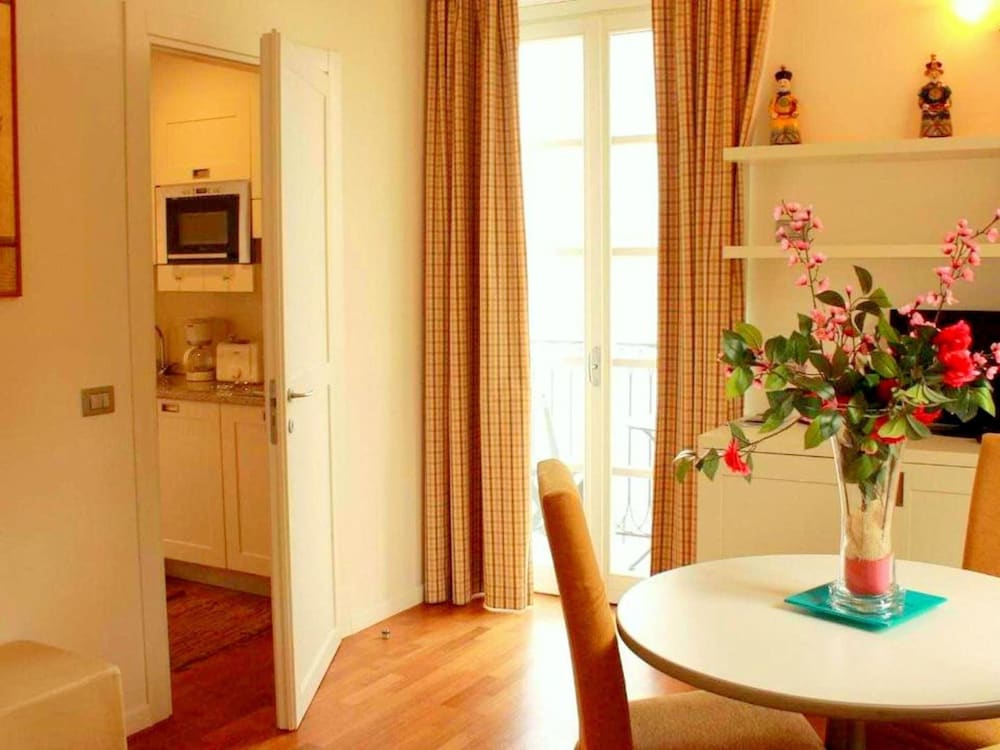 Brand new and Elegant Residence on Lake Maggiore view 3