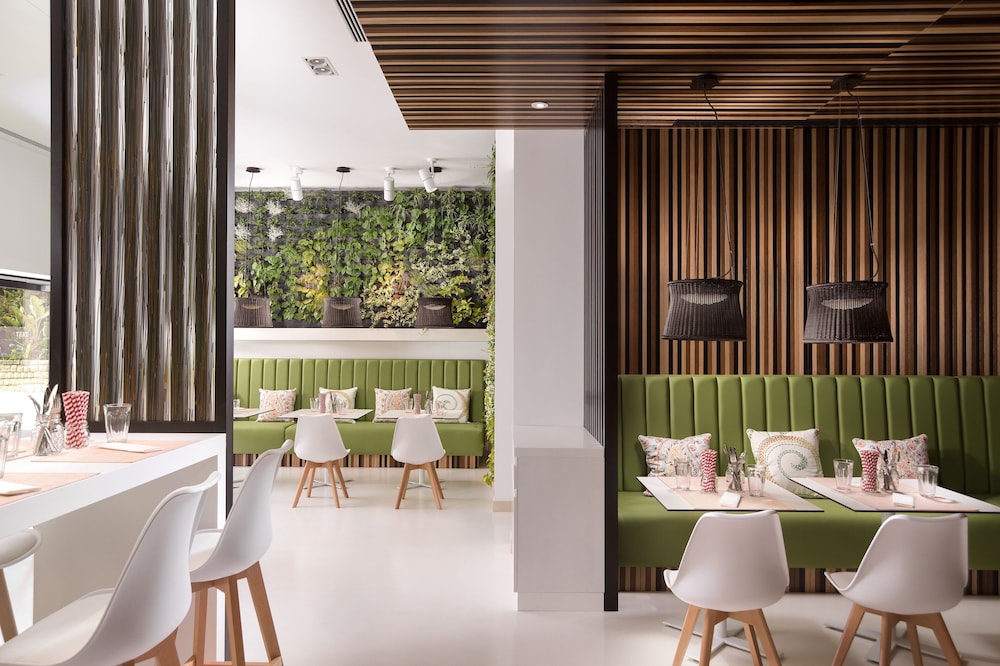 Pine Cliffs Ocean Suites, a Luxury Collection Resort & Spa