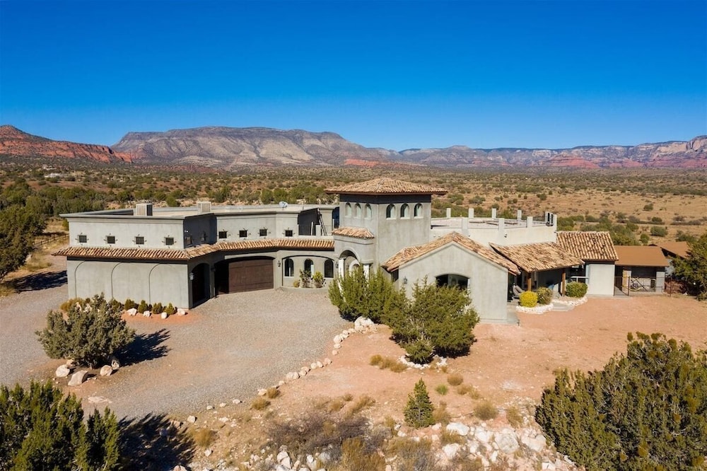 The Sanctuary at Sacred Mesa-infinity Pool-sedona