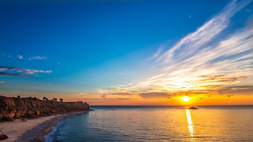 Faros Apartments