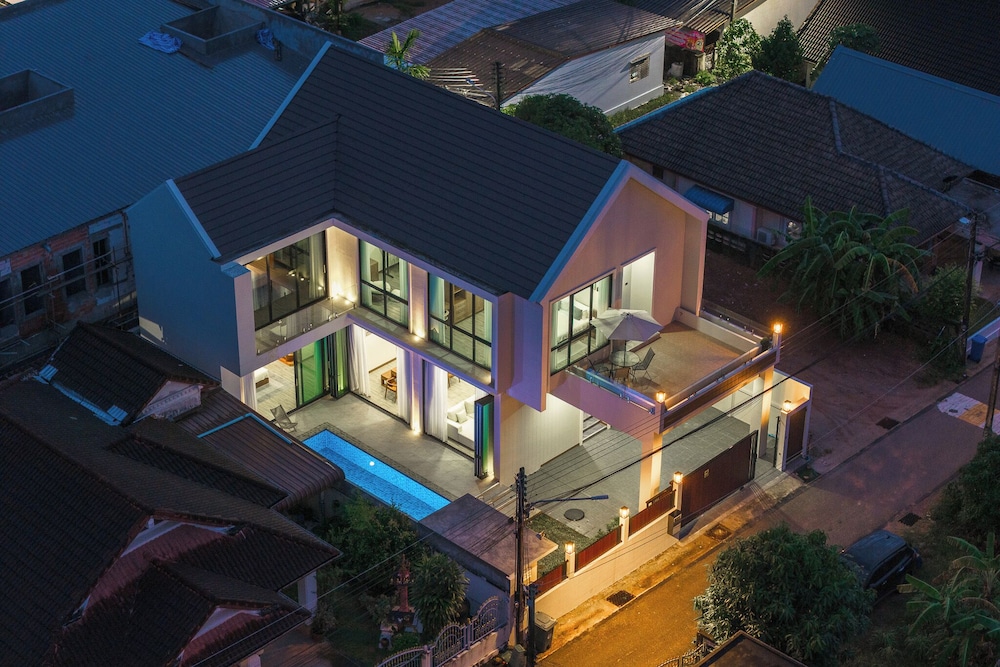 Pool Villa Near Laguna Golf Beaches V226