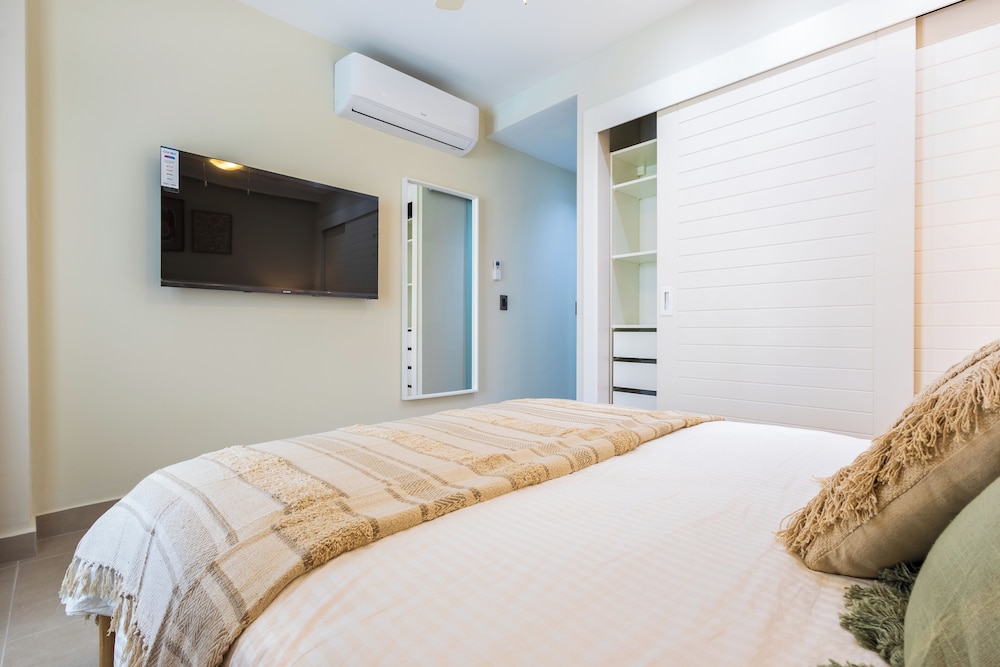 2BR Gardenia Retreat - Picuzzi & Pool